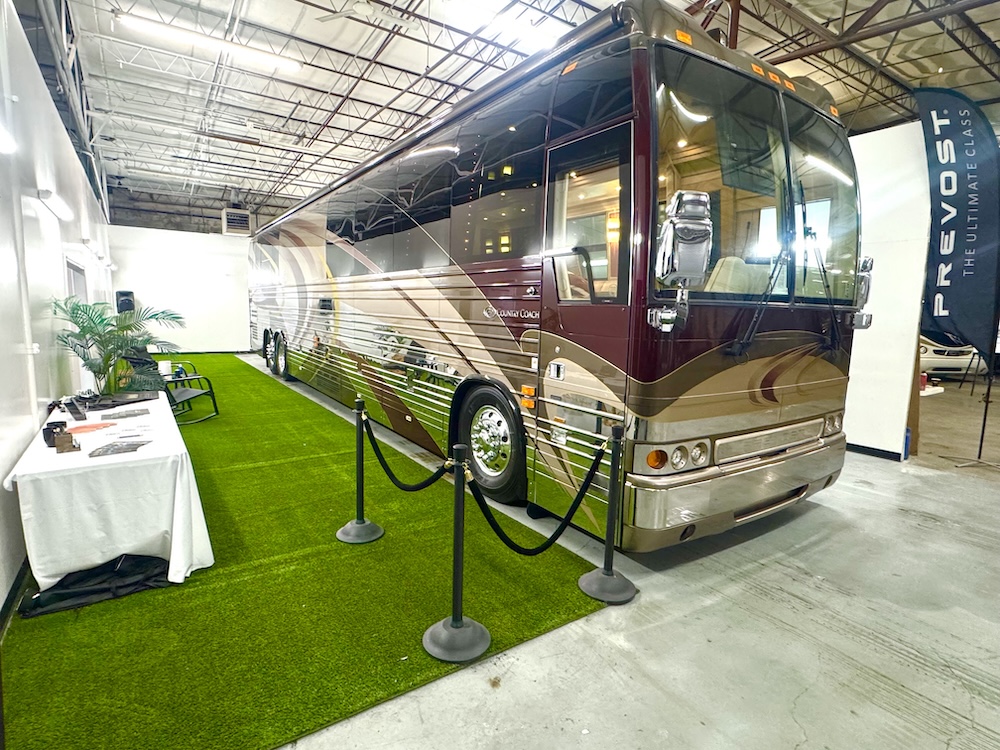 2005 Prevost Country Coach XLIIFor Sale