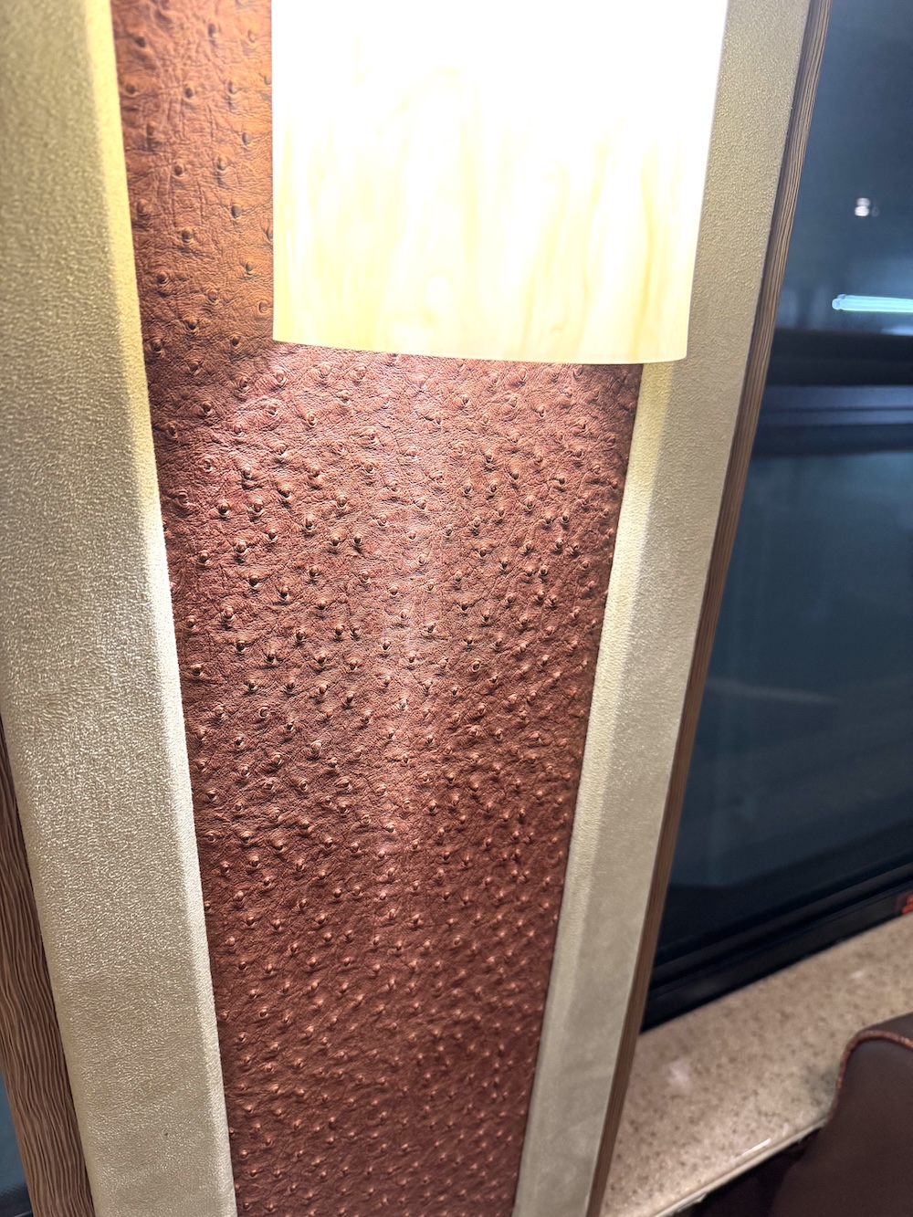 2005 Prevost Country Coach XLIIFor Sale