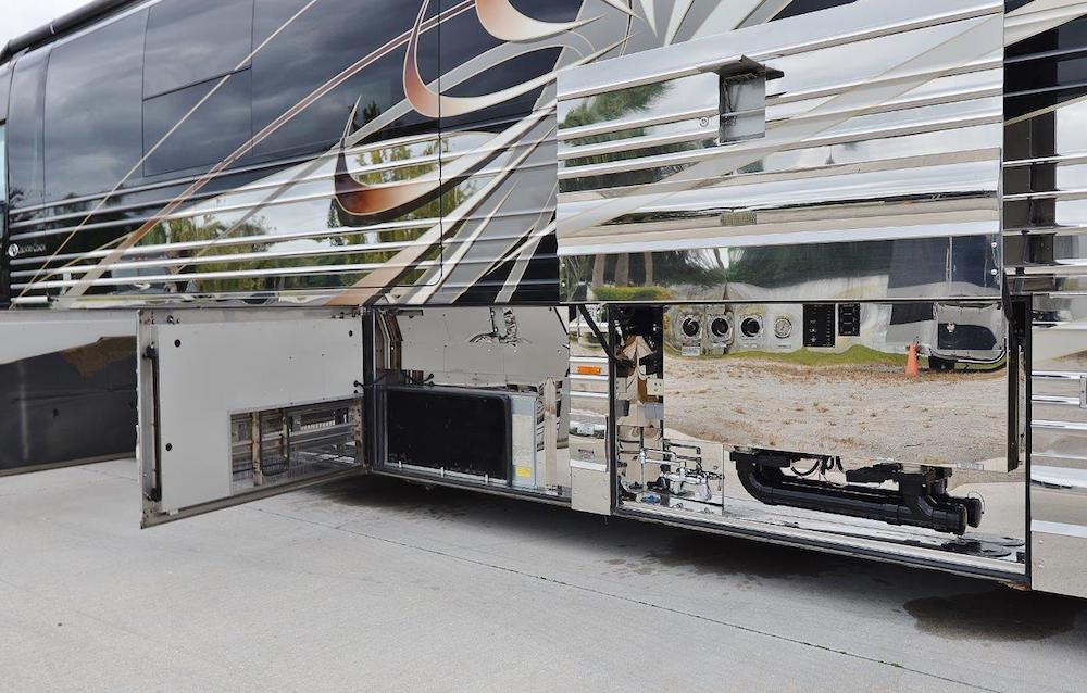 2006 Prevost Country Coach XLII For Sale