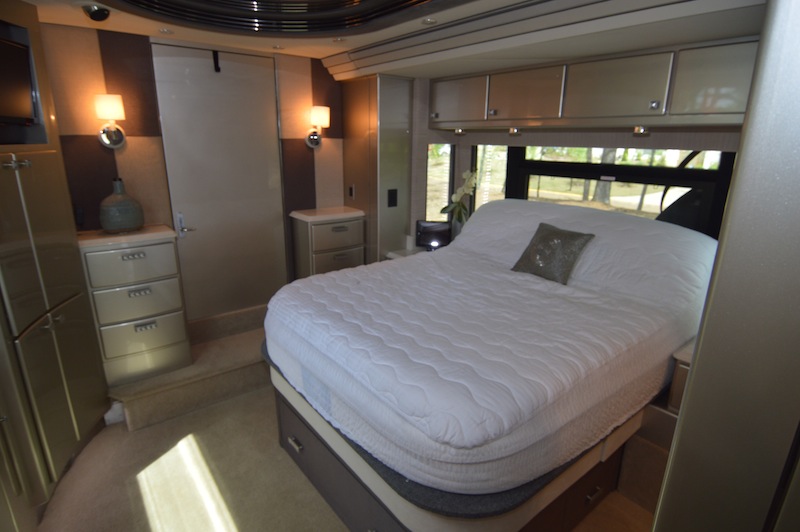 2006 Prevost Country Coach XLII For Sale