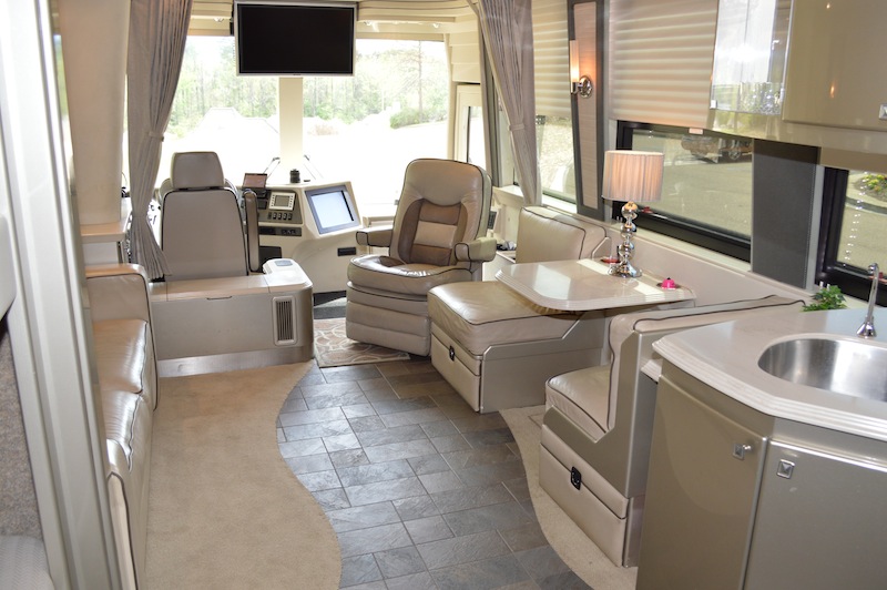 2006 Prevost Country Coach XLII For Sale