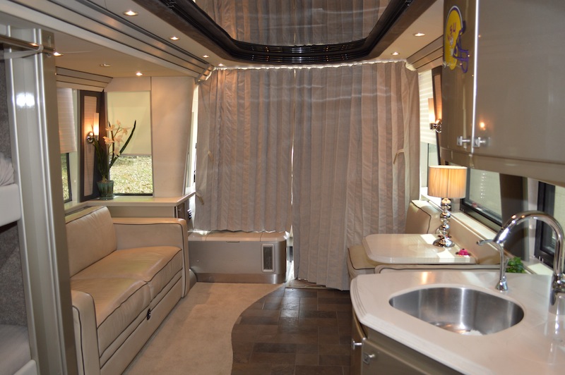 2006 Prevost Country Coach XLII For Sale