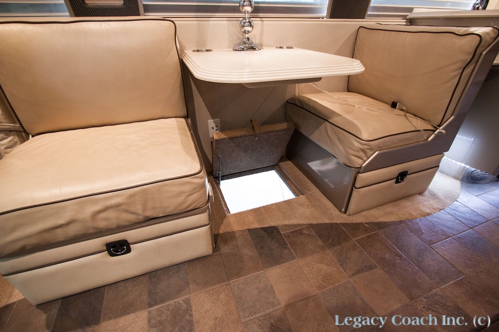 2006 Prevost Country Coach XLII For Sale