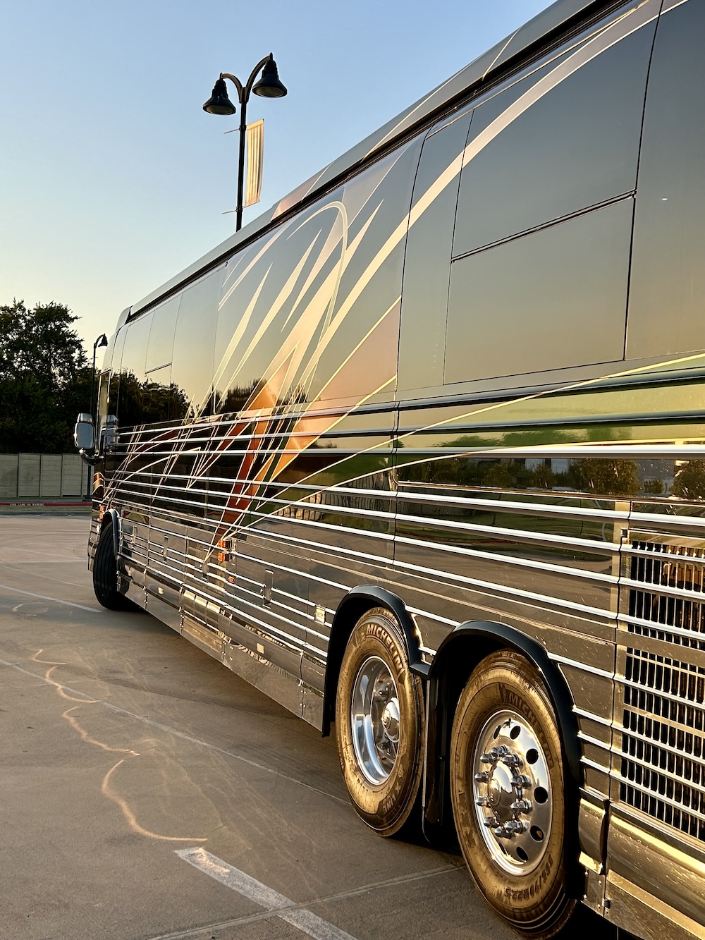 2006 Prevost Country Coach XLII For Sale