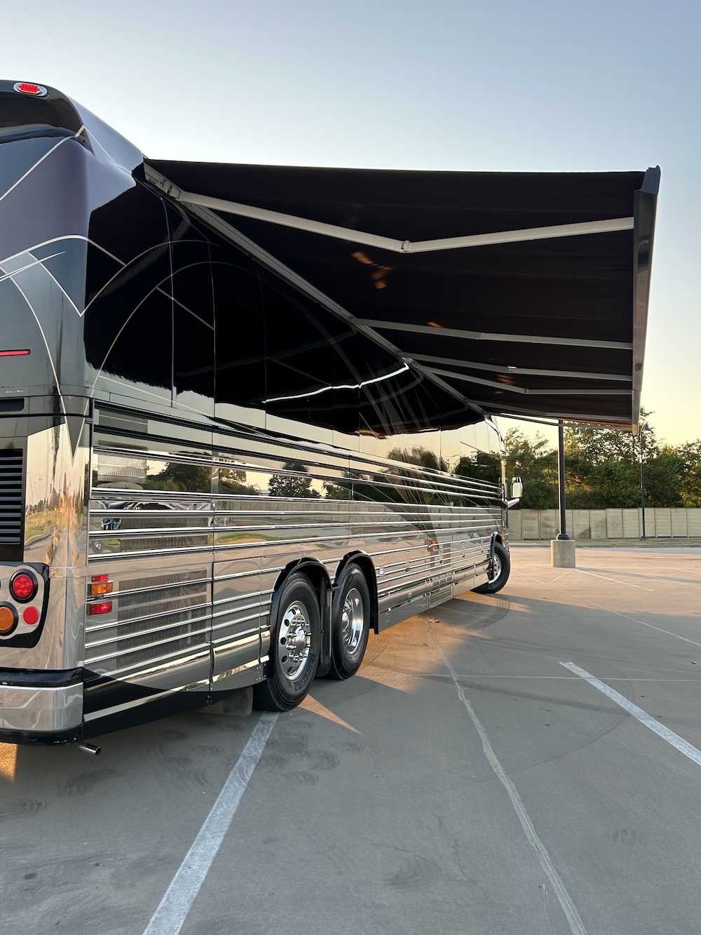 2006 Prevost Country Coach XLII For Sale