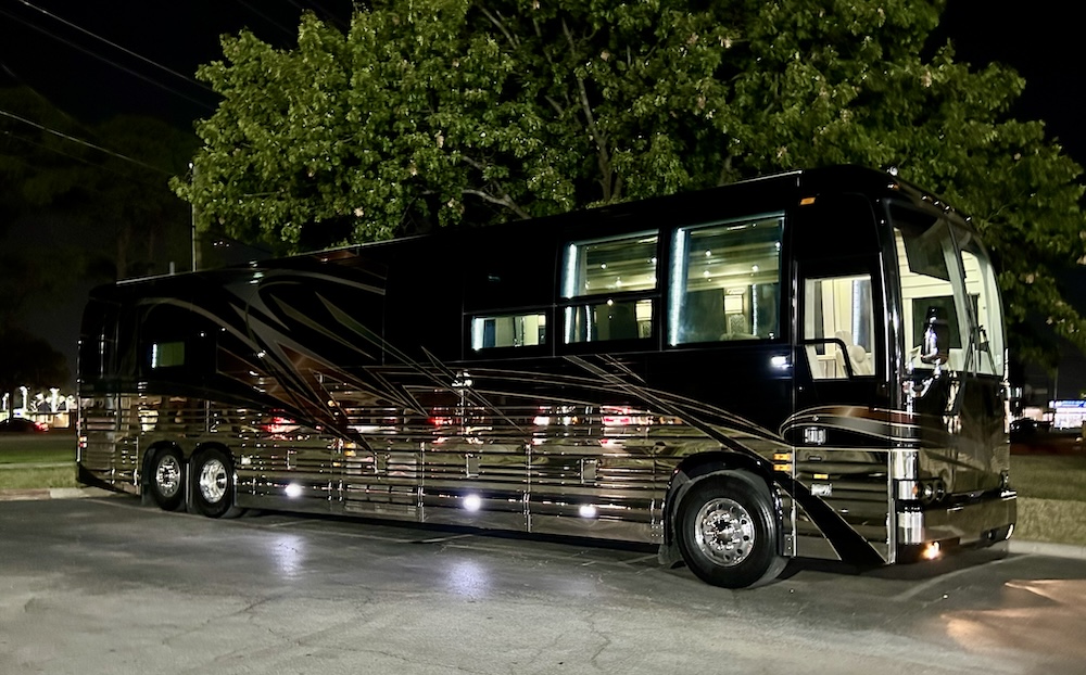 2006 Prevost Country Coach XLII For Sale