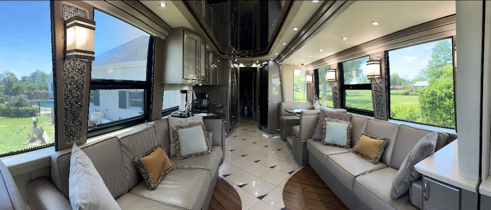 2006 Prevost Country Coach XLII For Sale