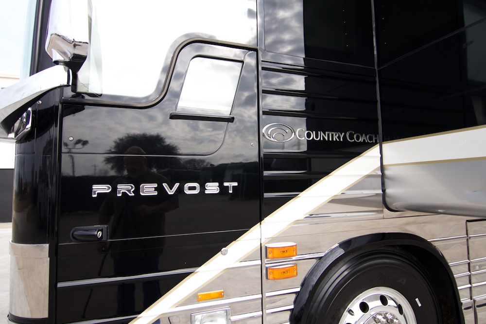 2006 Prevost Country Coach XLII For Sale