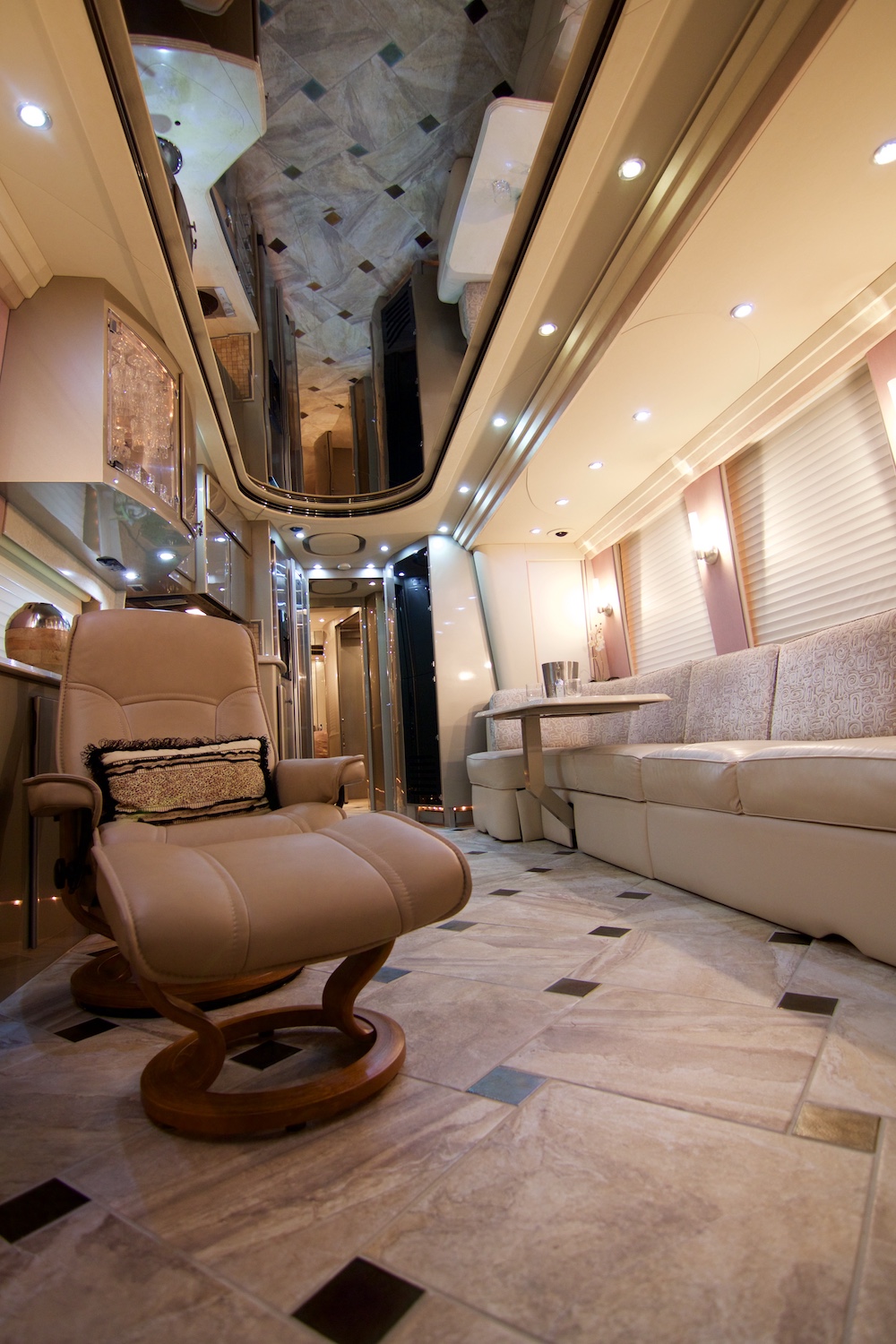 2006 Prevost Country Coach XLII For Sale