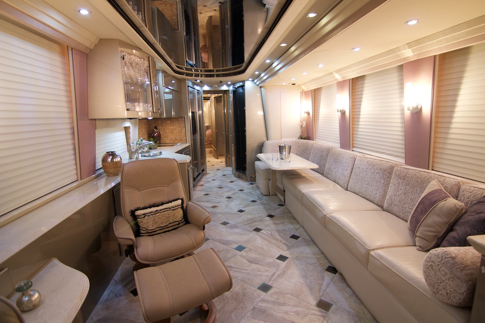 2006 Prevost Country Coach XLII For Sale