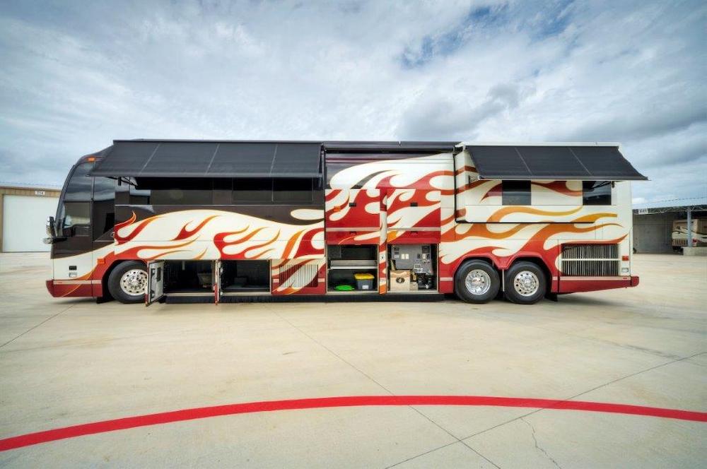 2006 Prevost Featherlite H3-45 For Sale