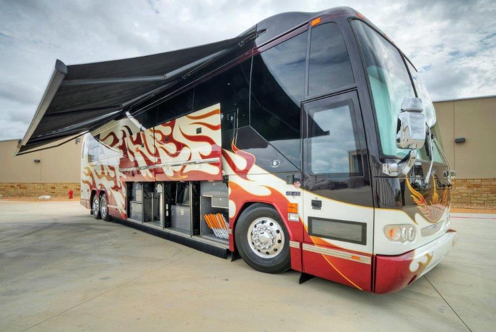 2006 Prevost Featherlite H3-45 For Sale