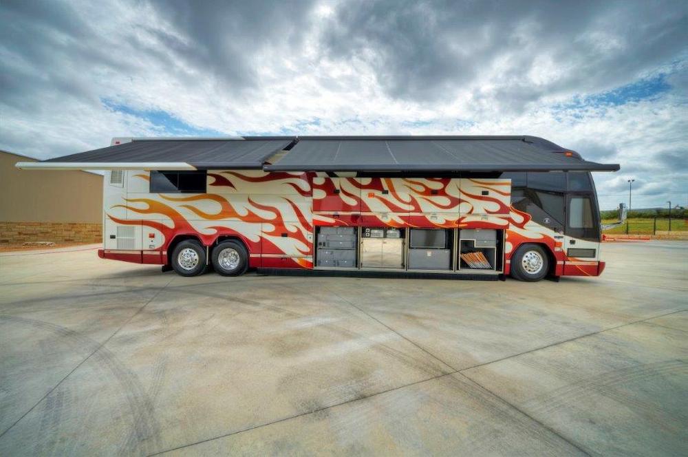 2006 Prevost Featherlite H3-45 For Sale