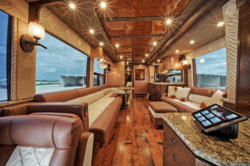 2006 Prevost Featherlite H3-45 For Sale