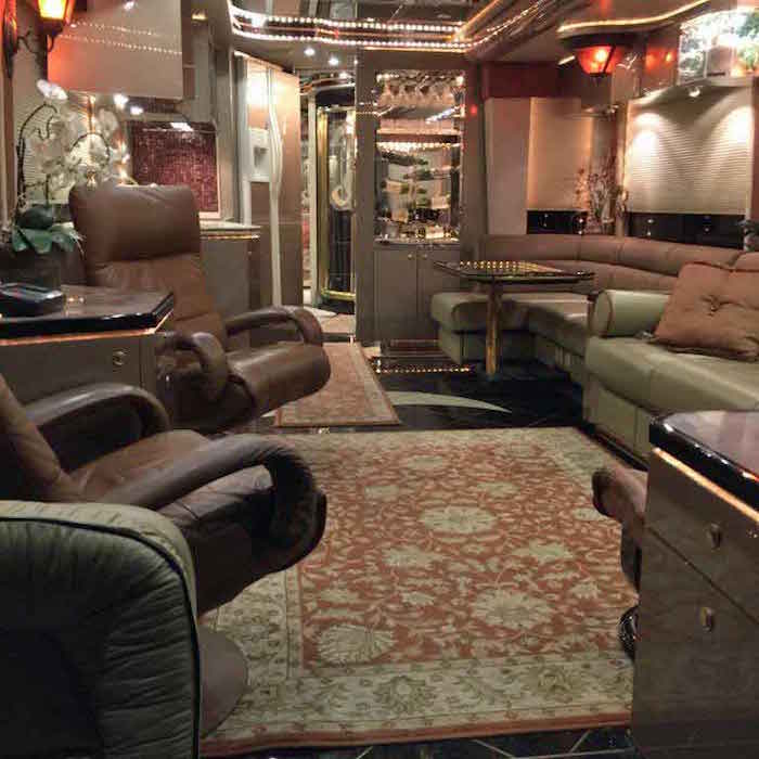 2006 Prevost Featherlite H3-45 For Sale