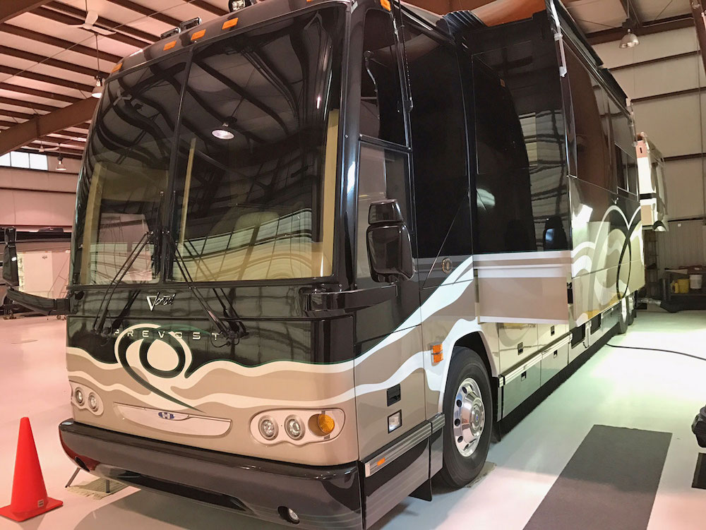 2006 Prevost Featherlite H3-45 For Sale