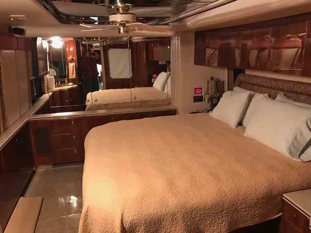 2006 Prevost Featherlite H3-45 For Sale