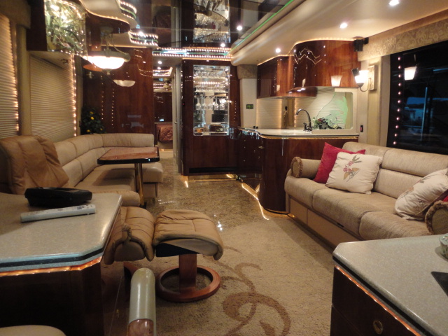 2006 Prevost Featherlite H3-45 For Sale