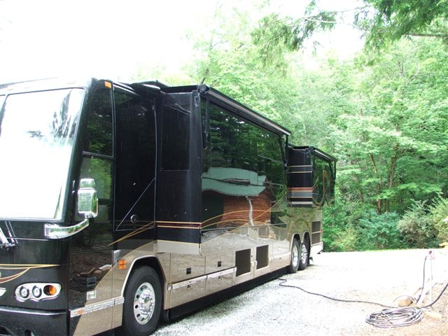 2006 Prevost Featherlite H3-45 For Sale