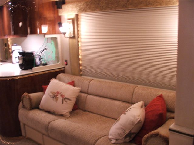 2006 Prevost Featherlite H3-45 For Sale