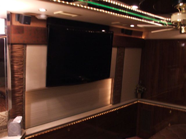 2006 Prevost Featherlite H3-45 For Sale