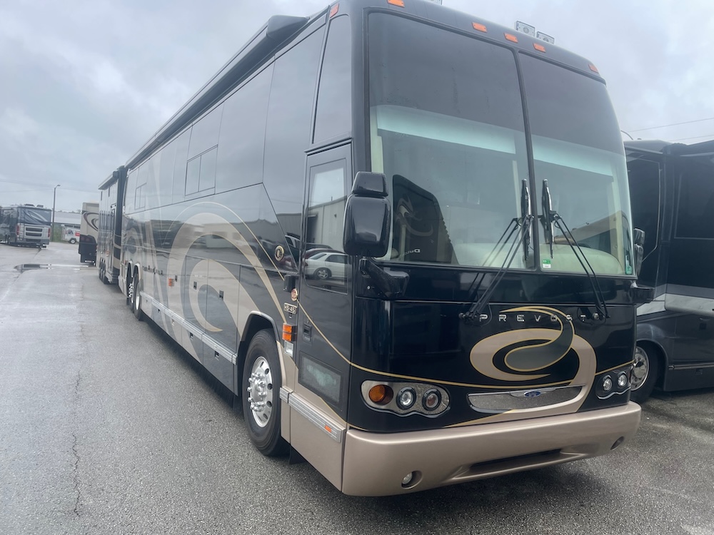 2006 Prevost  Featherlite H3-45 For Sale