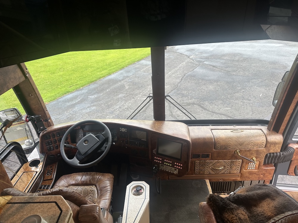 2006 Prevost Featherlite H3-45 For Sale