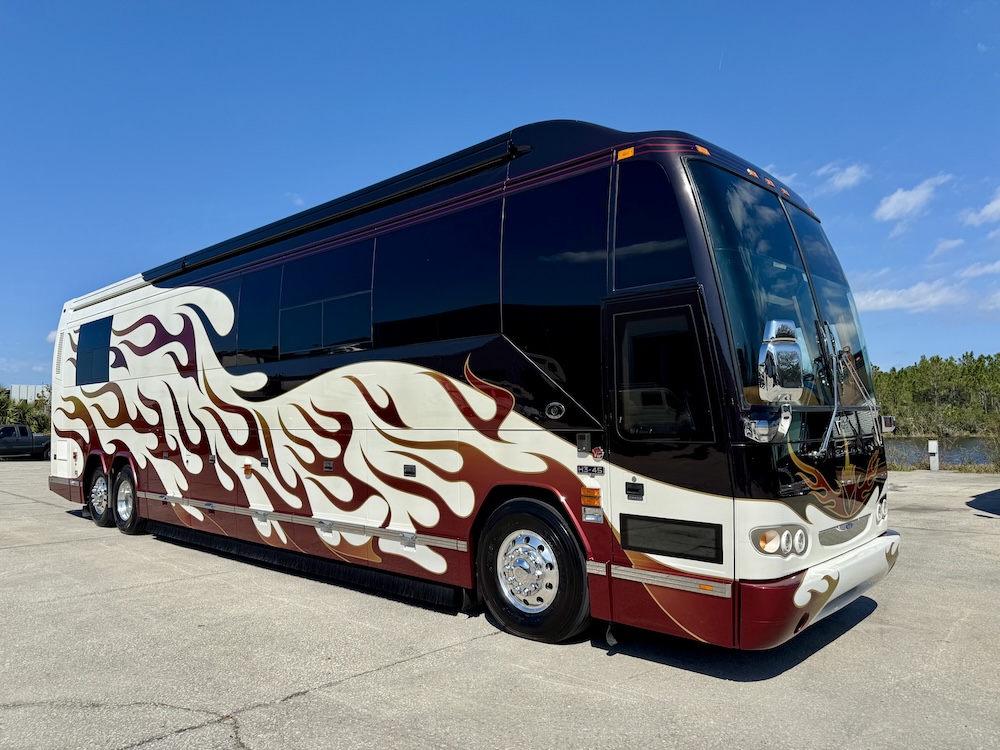 2006 Prevost Featherlite  H3-45 For Sale