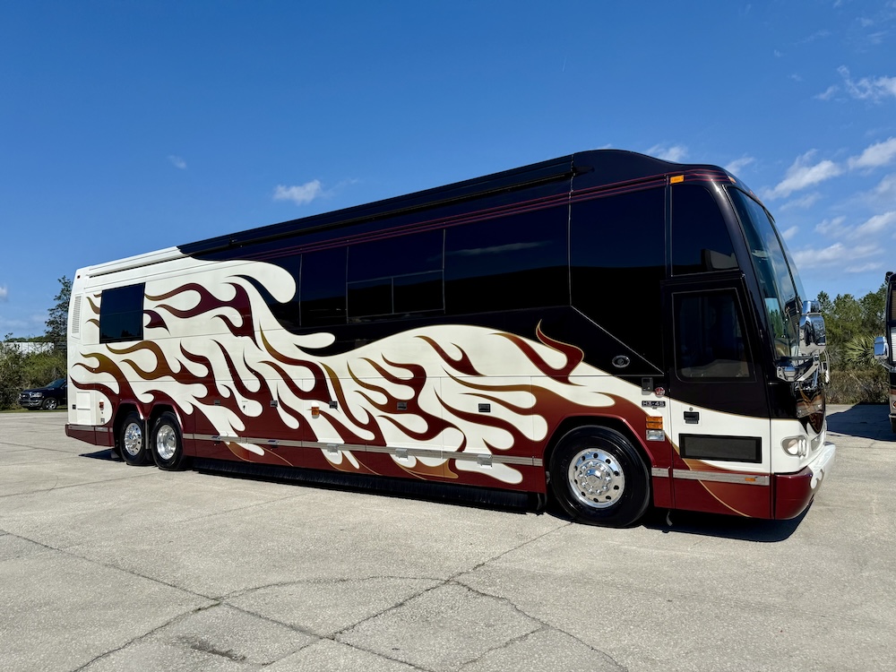 2006 Prevost Featherlite  H3-45 For Sale