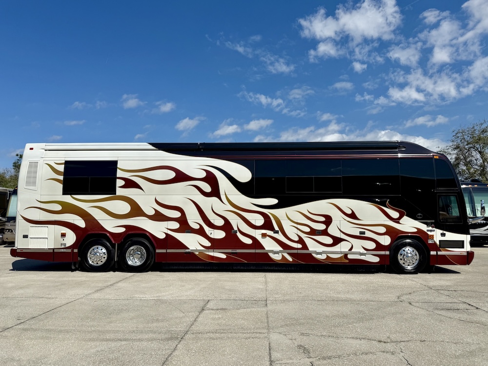 2006 Prevost Featherlite  H3-45 For Sale