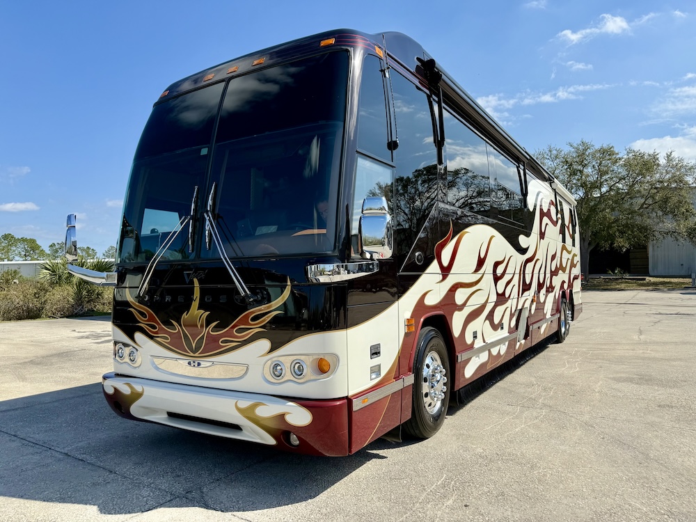 2006 Prevost Featherlite  H3-45 For Sale