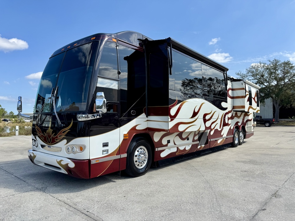 2006 Prevost Featherlite  H3-45 For Sale