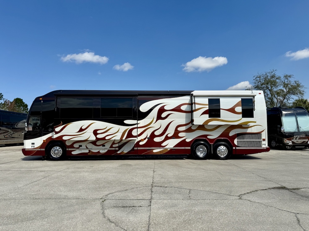 2006 Prevost Featherlite  H3-45 For Sale