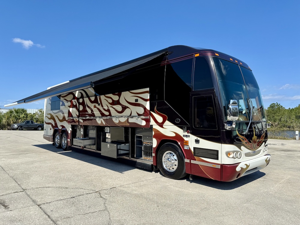 2006 Prevost Featherlite  H3-45 For Sale