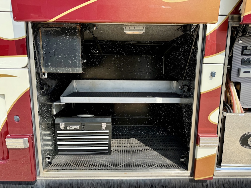 2006 Prevost Featherlite  H3-45 For Sale