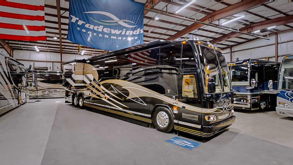 2006 Prevost Featherlite H3-45 For Sale