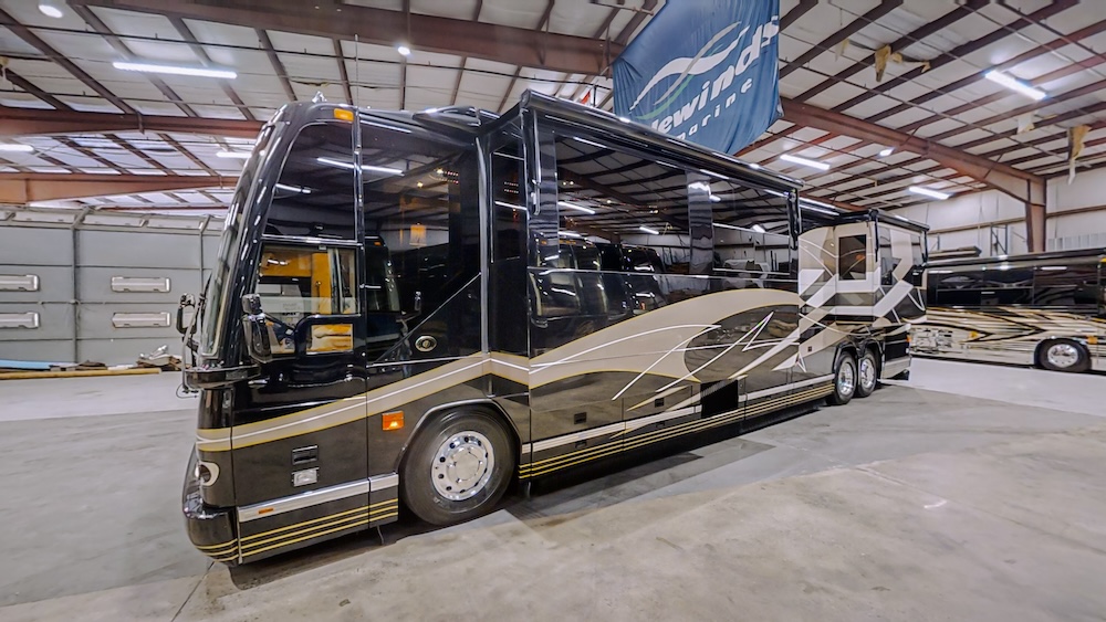 2006 Prevost Featherlite H3-45 For Sale