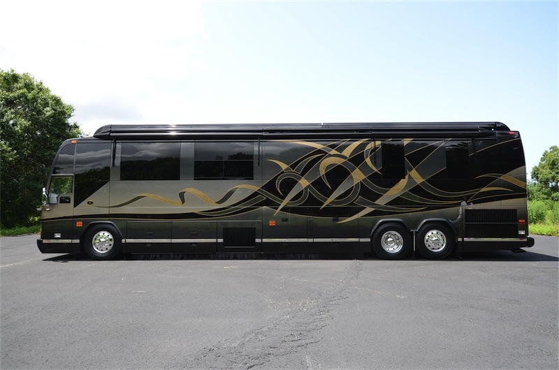 2006 Prevost Featherlite H3-45 For Sale