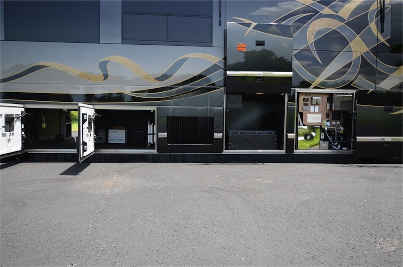 2006 Prevost Featherlite H3-45 For Sale