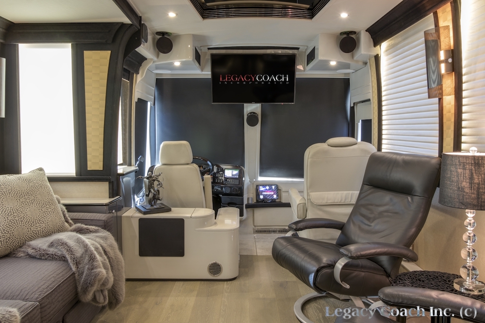 2006 Prevost Legendary XLII For Sale