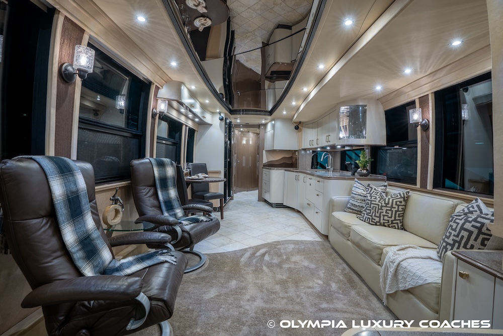 2006 Prevost Legendary XLII For Sale