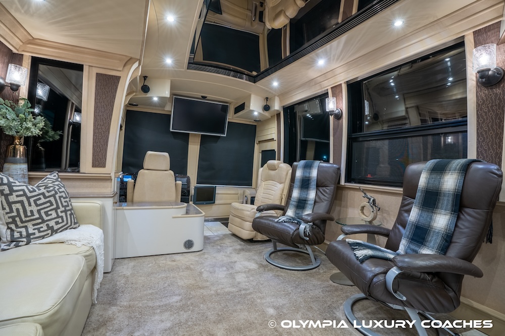 2006 Prevost Legendary XLII For Sale