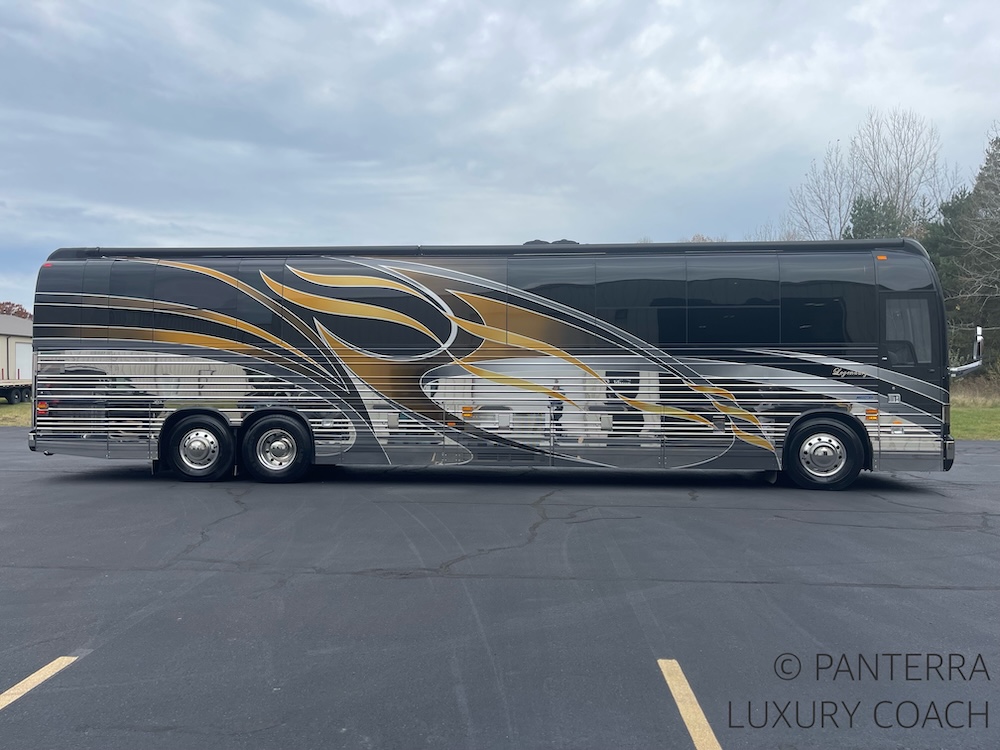 2006 Prevost Legendary XLII For Sale