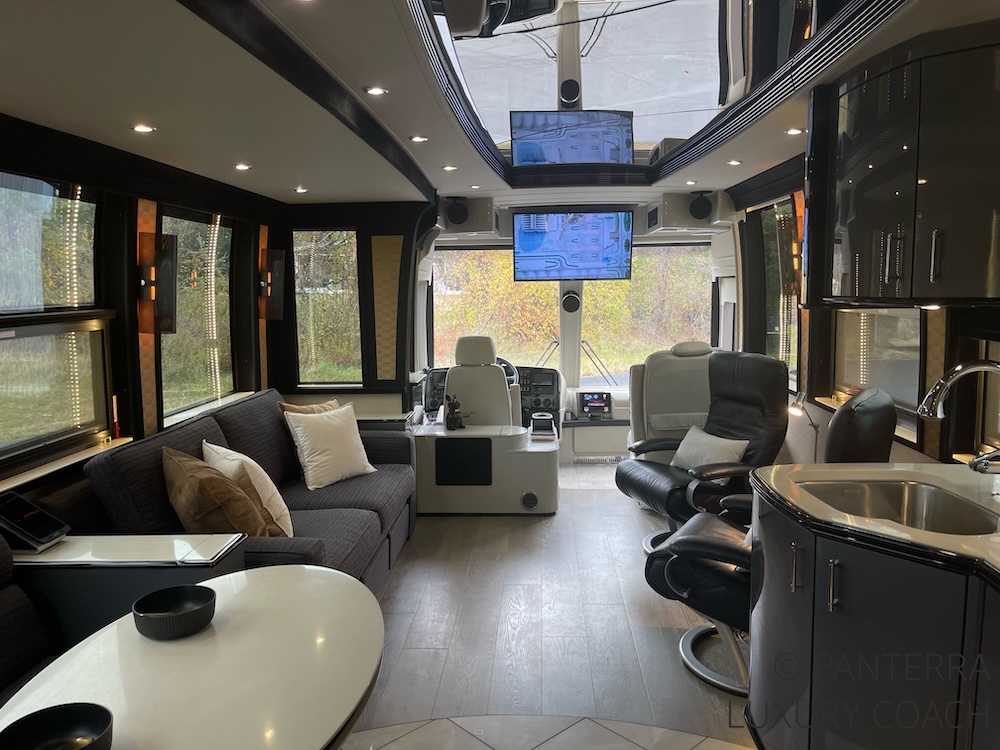 2006 Prevost Legendary XLII For Sale