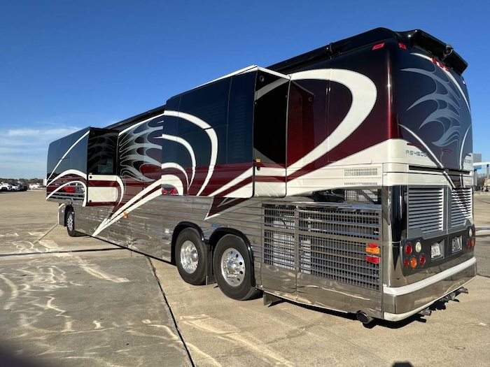 2006 Prevost Legendary XLII For Sale