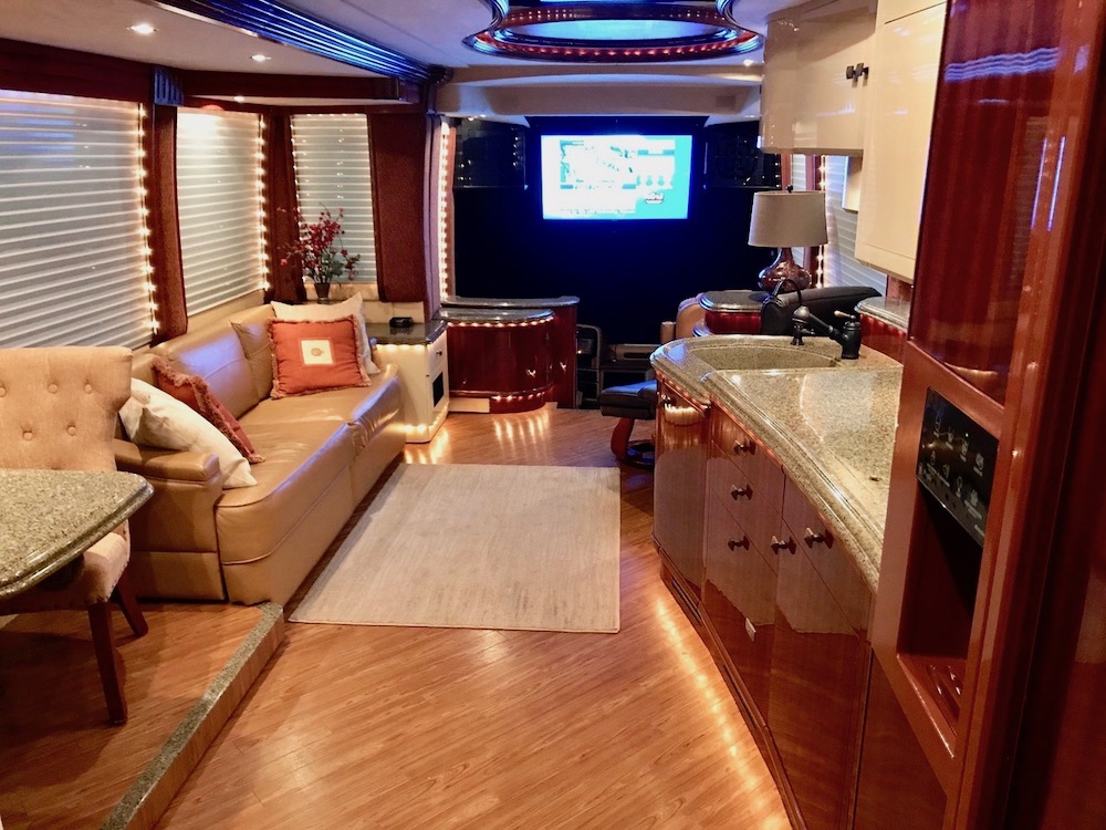 2006 Prevost Liberty H3-45 For Sale