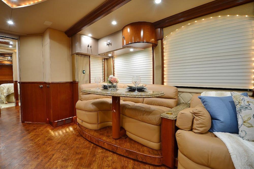 2006 Prevost Liberty XLII For Sale
