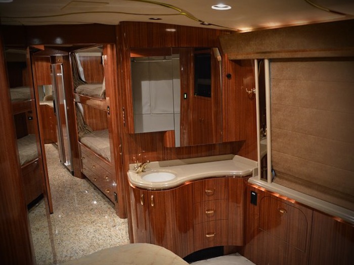 2006 Prevost Marathon H3-45 For Sale