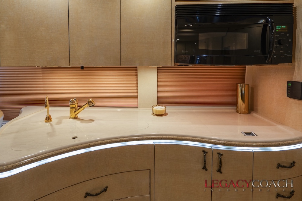 2006 Prevost Marathon H3-45 For Sale