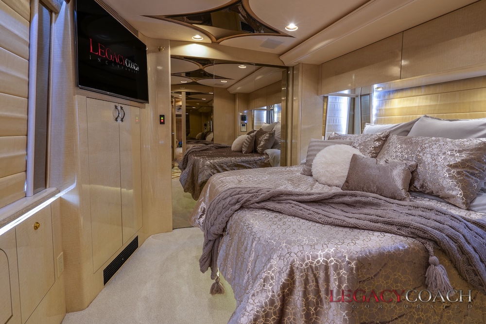 2006 Prevost Marathon H3-45 For Sale